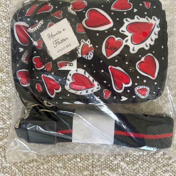 NWT Brighton Hearts a Flutter utility crossbody bag. - Picture 3 of 4